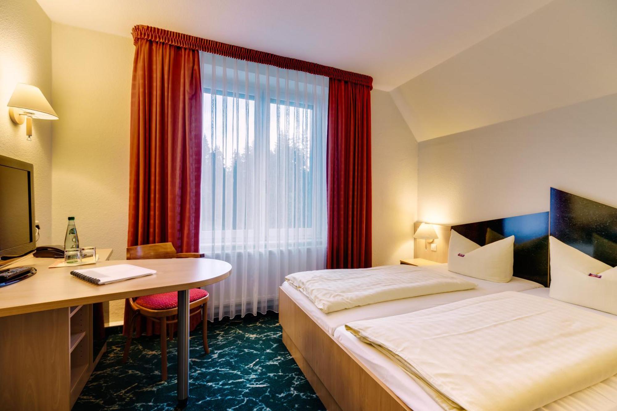 Waldhotel Vogtland 클링겐터 외부 사진