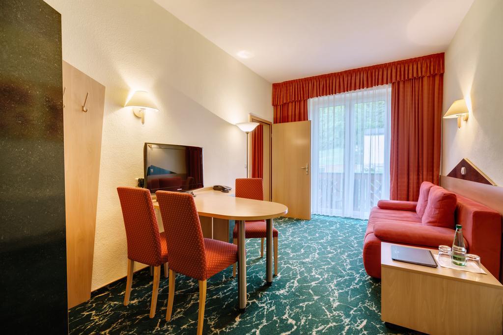 Waldhotel Vogtland 클링겐터 외부 사진