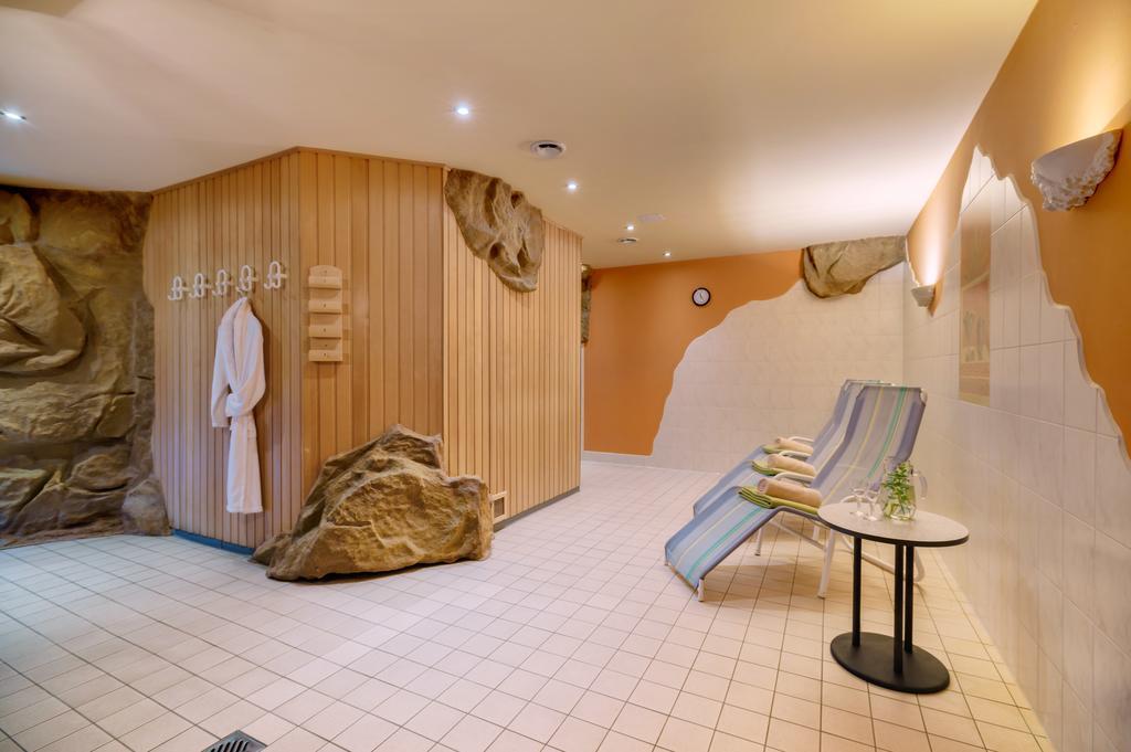 Waldhotel Vogtland 클링겐터 외부 사진