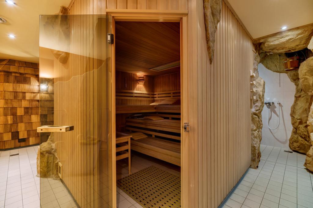 Waldhotel Vogtland 클링겐터 외부 사진